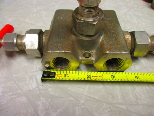 1/2" NPT Thread 3-Valve Instrumentation Manifold Stainless Steel PN: L-85