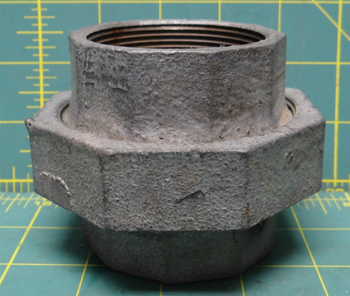 2 1/4" High-Pressure Galvanized Steal Female Threaded Pipe Union Fitting 
