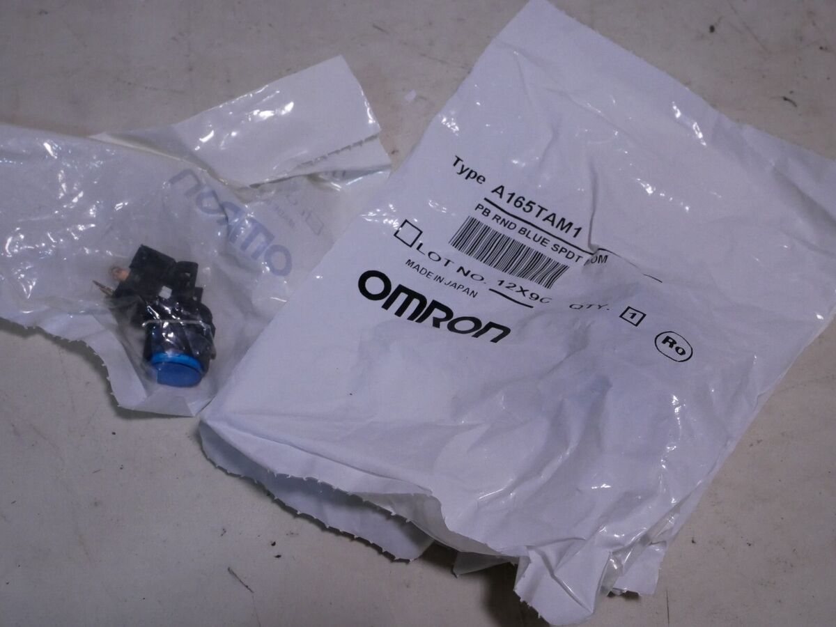 OMRON  A165TAM1  Pushbutton Switch - SPDT, 5A, 125VAC, Blue