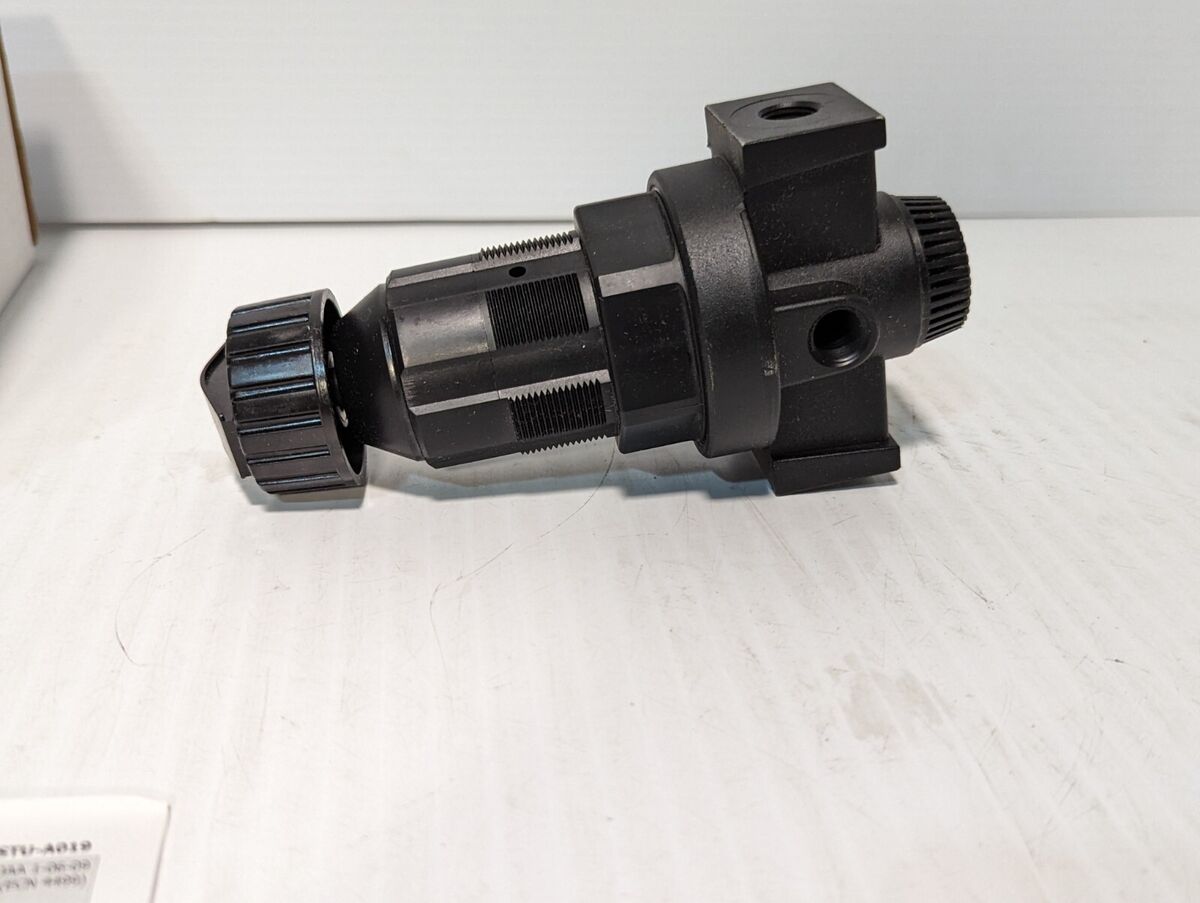 Master Pneumatics R100-2SR343 Regulator, 1/4" NPT, 0-15psi Out