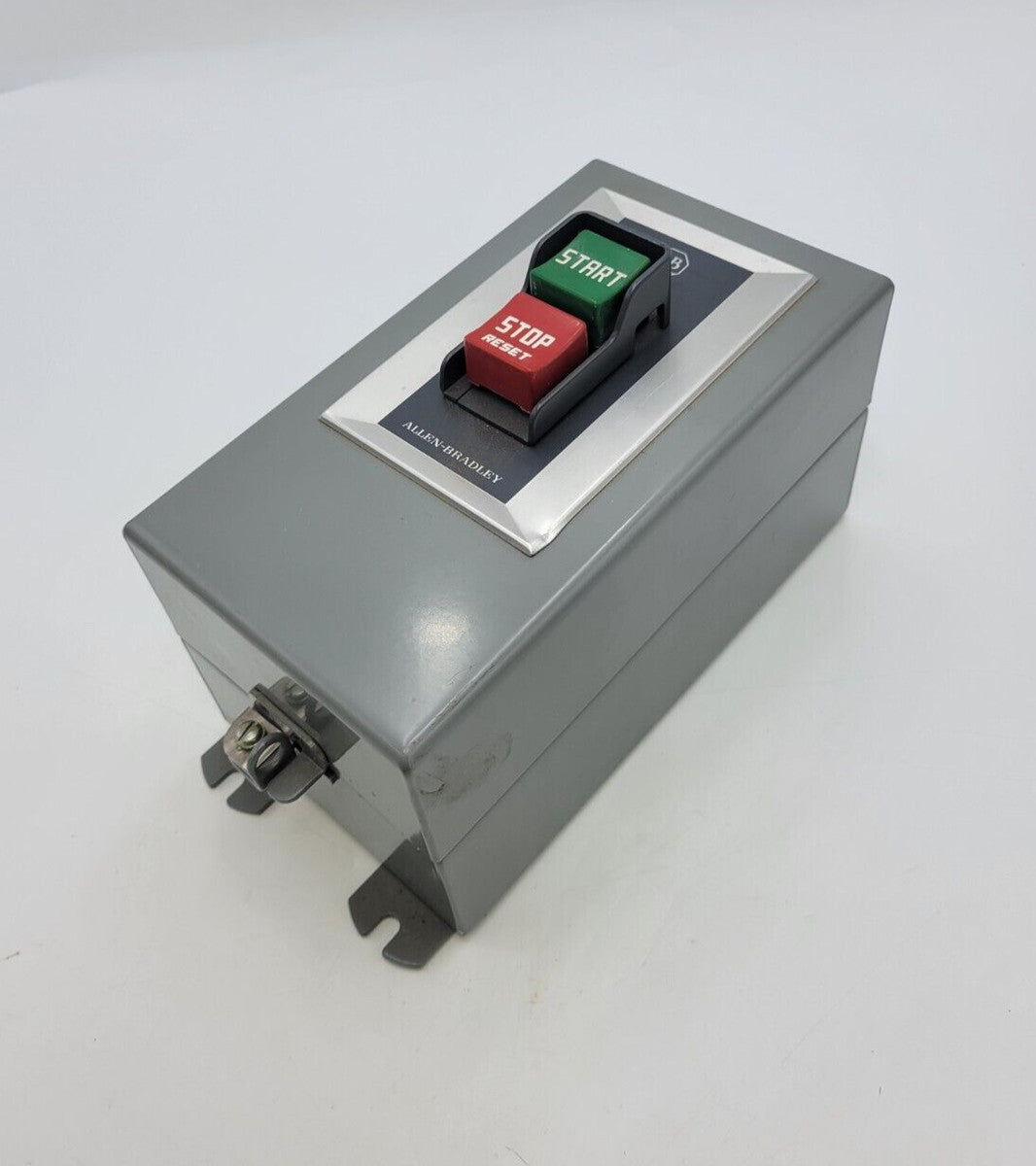 Allen-Bradley 609U-AJB 609U-AOB Manual Motor Starter Enclosure Assembly Size 0