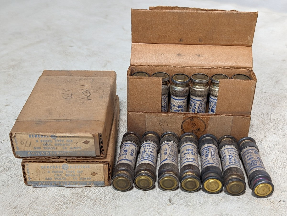 Lot of 25 GE GF6A15 fuses, 15A, 250V or less