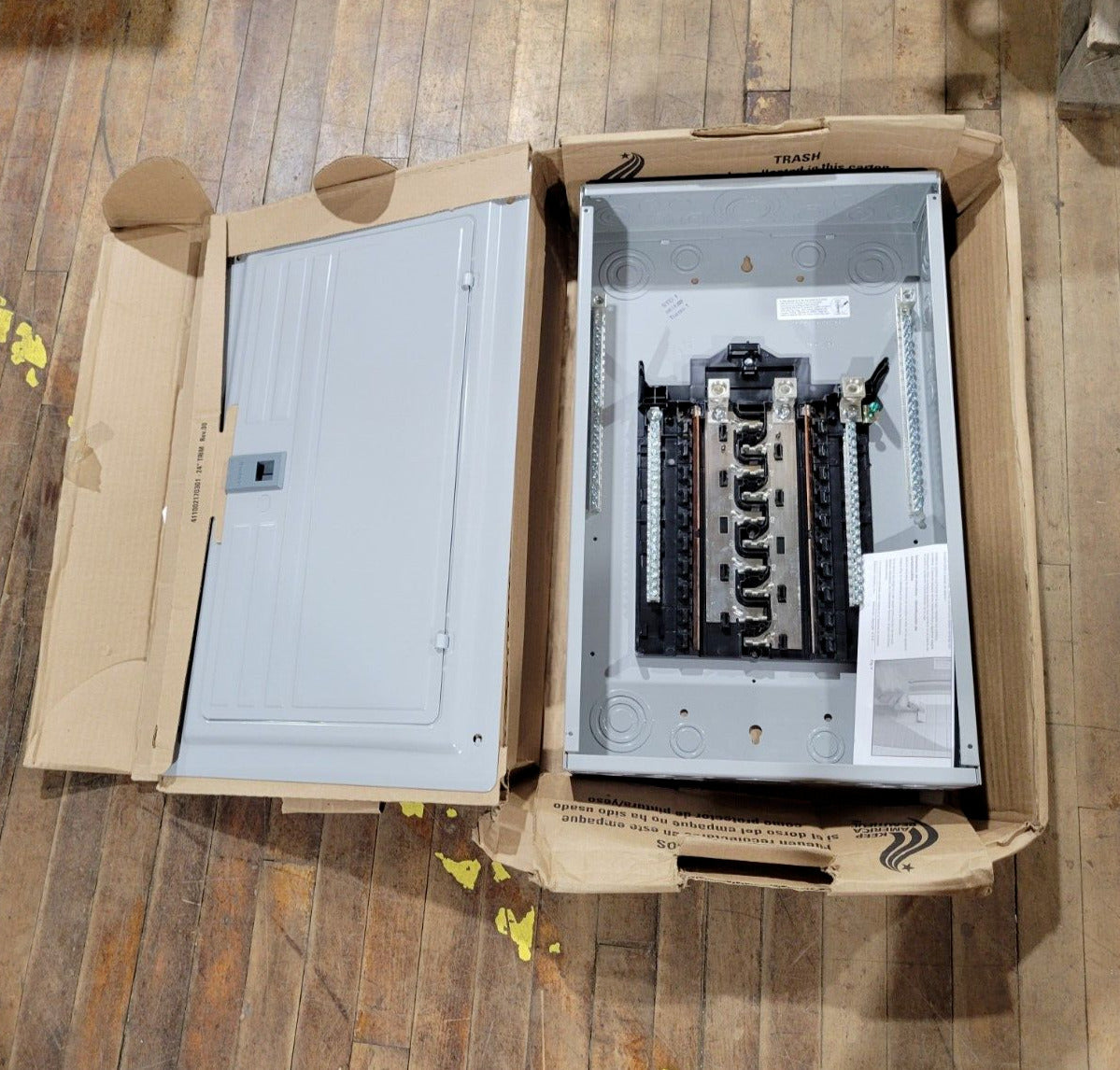 Siemens PN Series Main Lug Load Center 150A 20Space 1PH 3W 120/240V PN2040L1150C