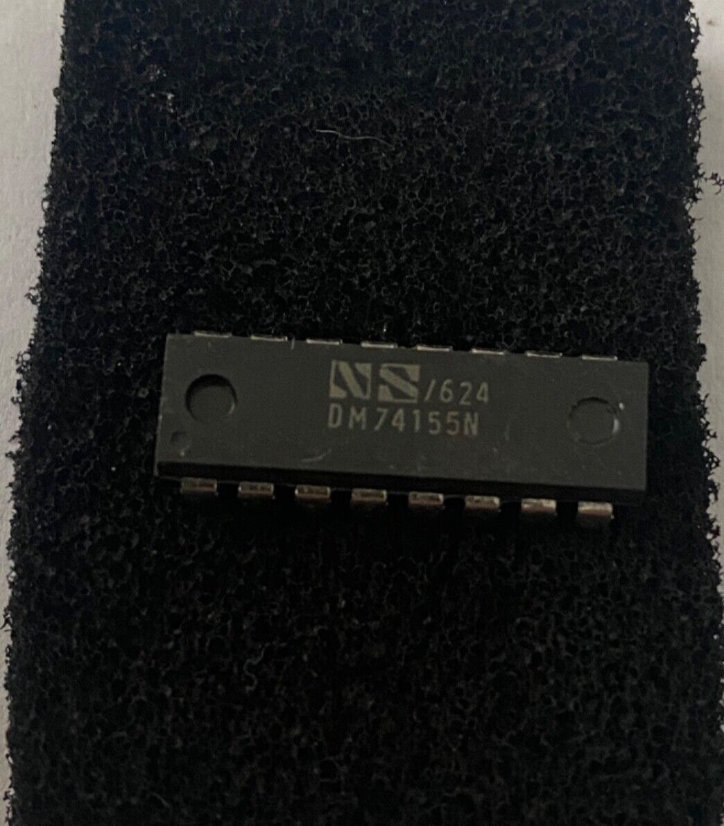 Signetics DM74155N, 1 of 4 decoder/demultiplexer Integrated Circuit