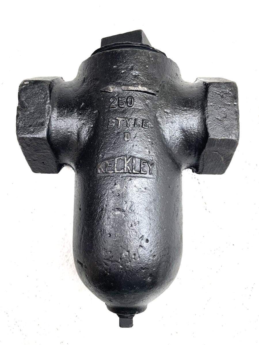 KECKLEY Style D Basket Strainer 1-1/4" NPT Thread 250-SWP / 400-WOG, 3/64" Perf.