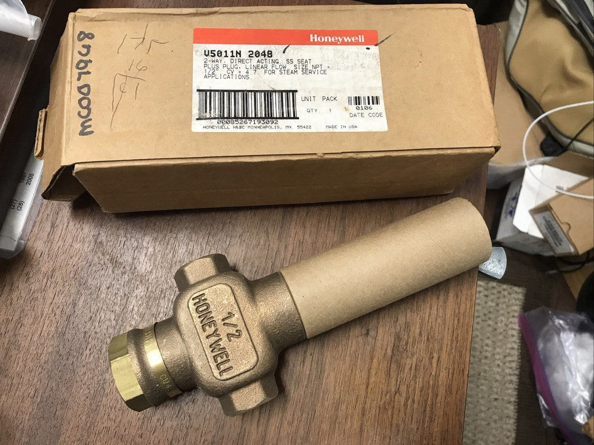 New Honeywell V5011N2048 V5011N 2048 2 Way Direct Acting SS Seat Steam Service