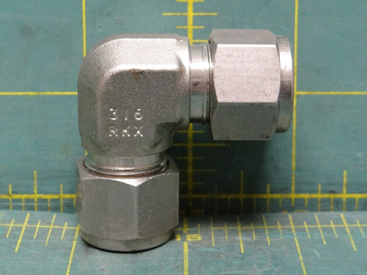 316 Stainless Steel Swagelok SS-810-9 Tube Fitting, Union Elbow, 1/2 in. Tube OD