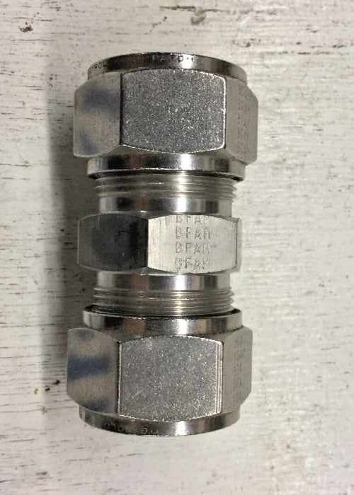 HOKE GYROLOK 12U-316 Union 3/4" Tube Compression Fitting, 316 Stainless Steel