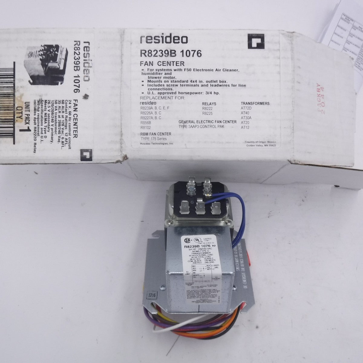 Resideo R8239B 1076 Fan Center W/DPDT Switching Action 50VA Includes R8222D