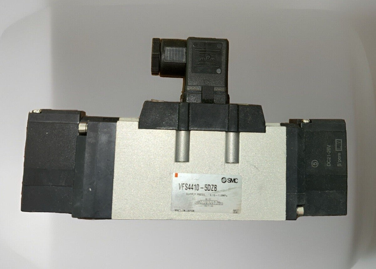 SMC VFS4410-5DZB METAL SEALED SOLENOID VALVE. NEW!   D4