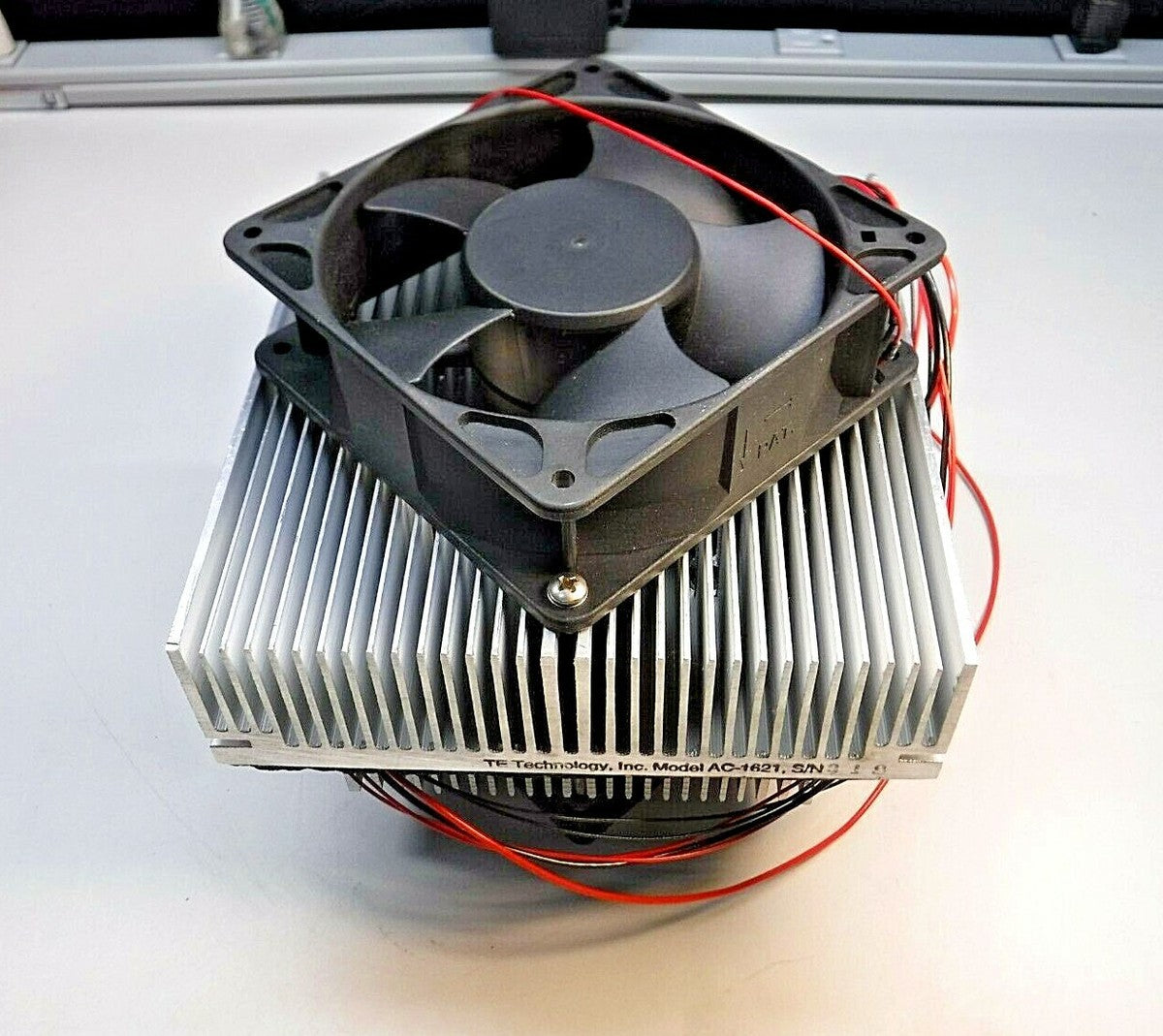 TE Technology AC-1621 Enclosure Air Peltier Cooler w/ Wiring (24 VDC) "NEW"