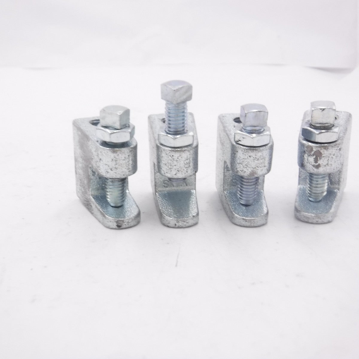 4 Pack Caddy 3/8" Rod 13/16" Max Flange Universal Beam Clamp 300