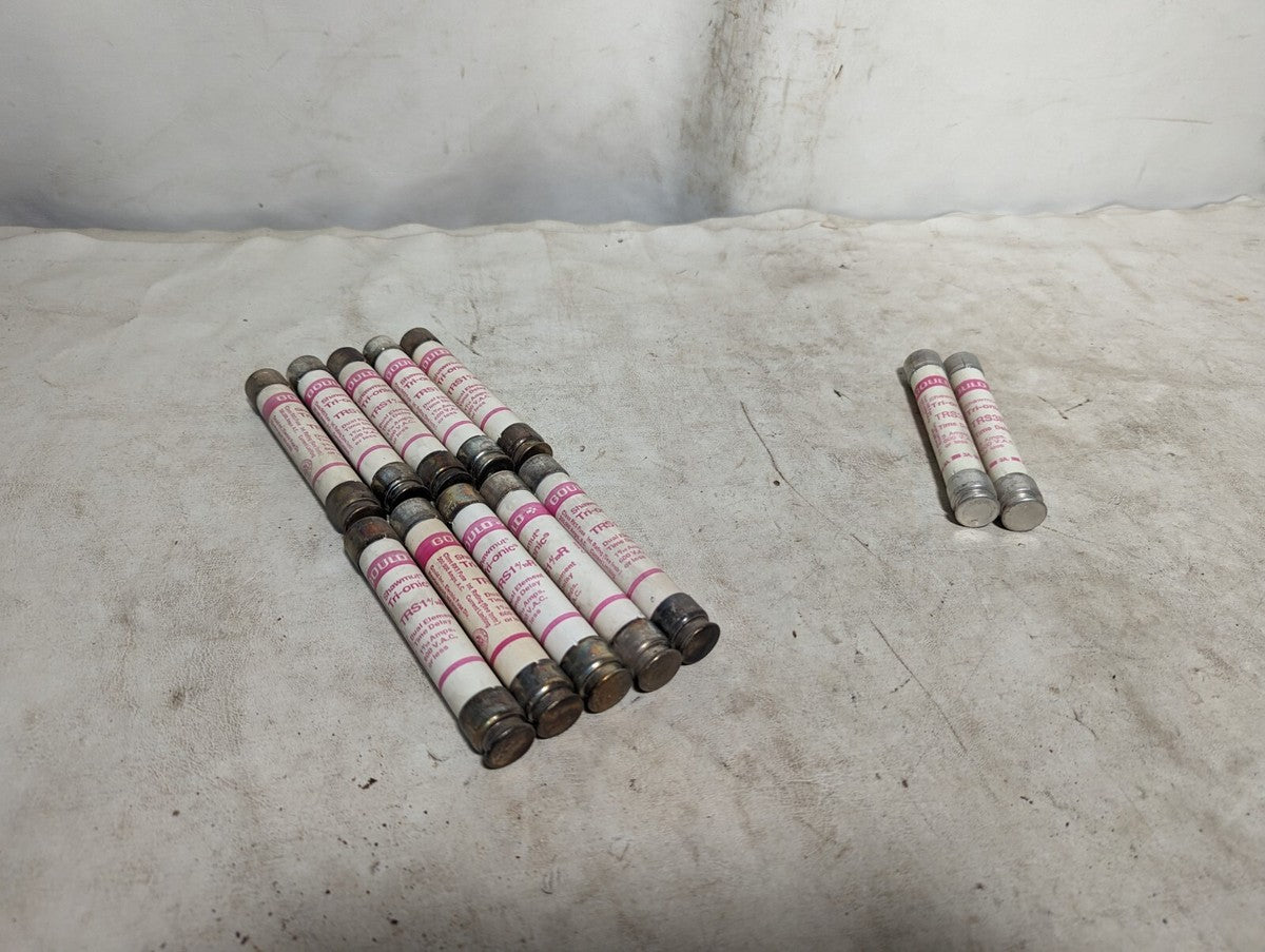 Lot of 12 Gould Shawmut TRS fuses: 10xTRS-1-4/10-R fuses, 2xTRS3R