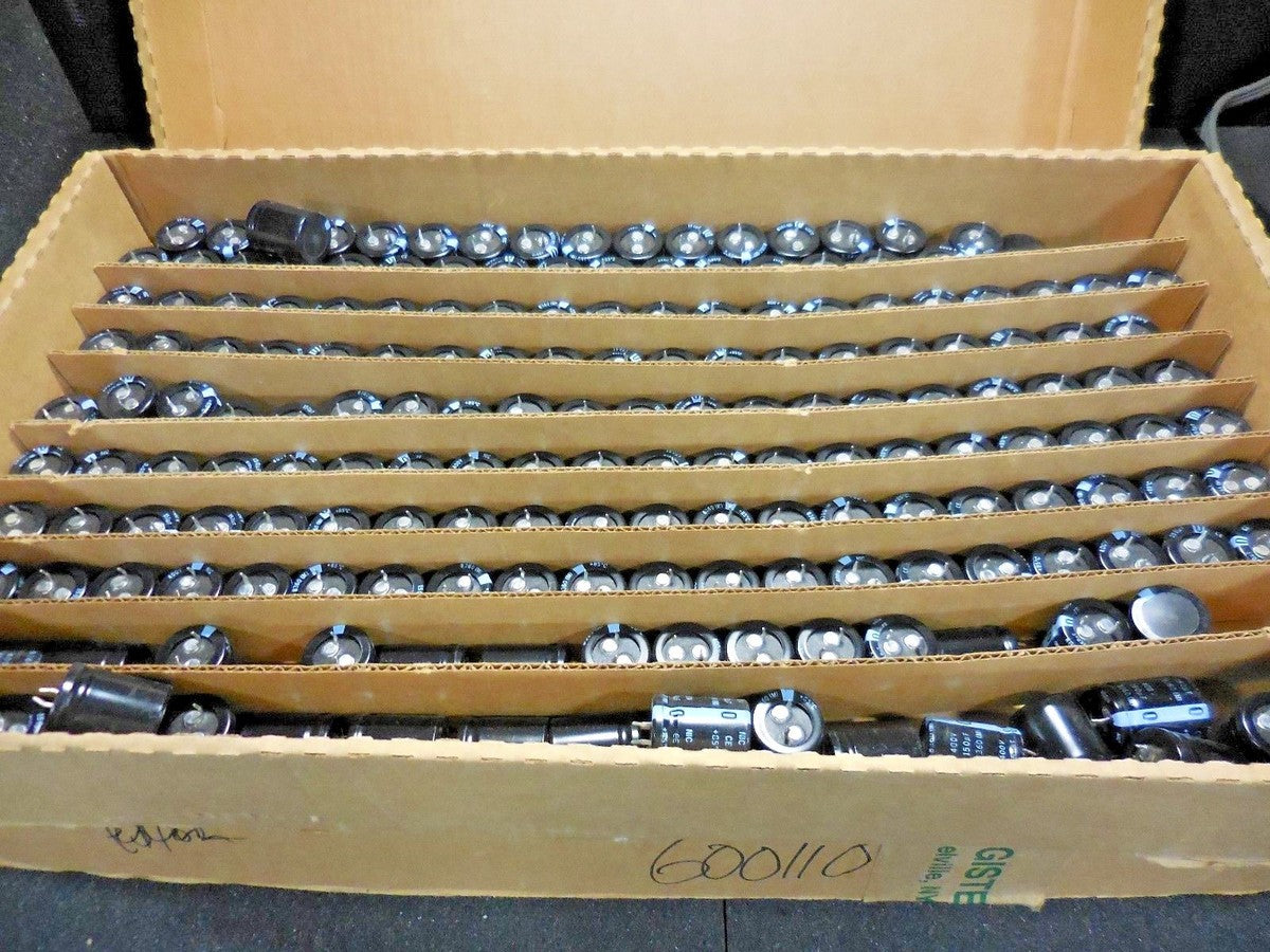 NIC Components NRLM151M400V 25x30 Electrolytic Capacitors (400V, 150uF, +85˚C)