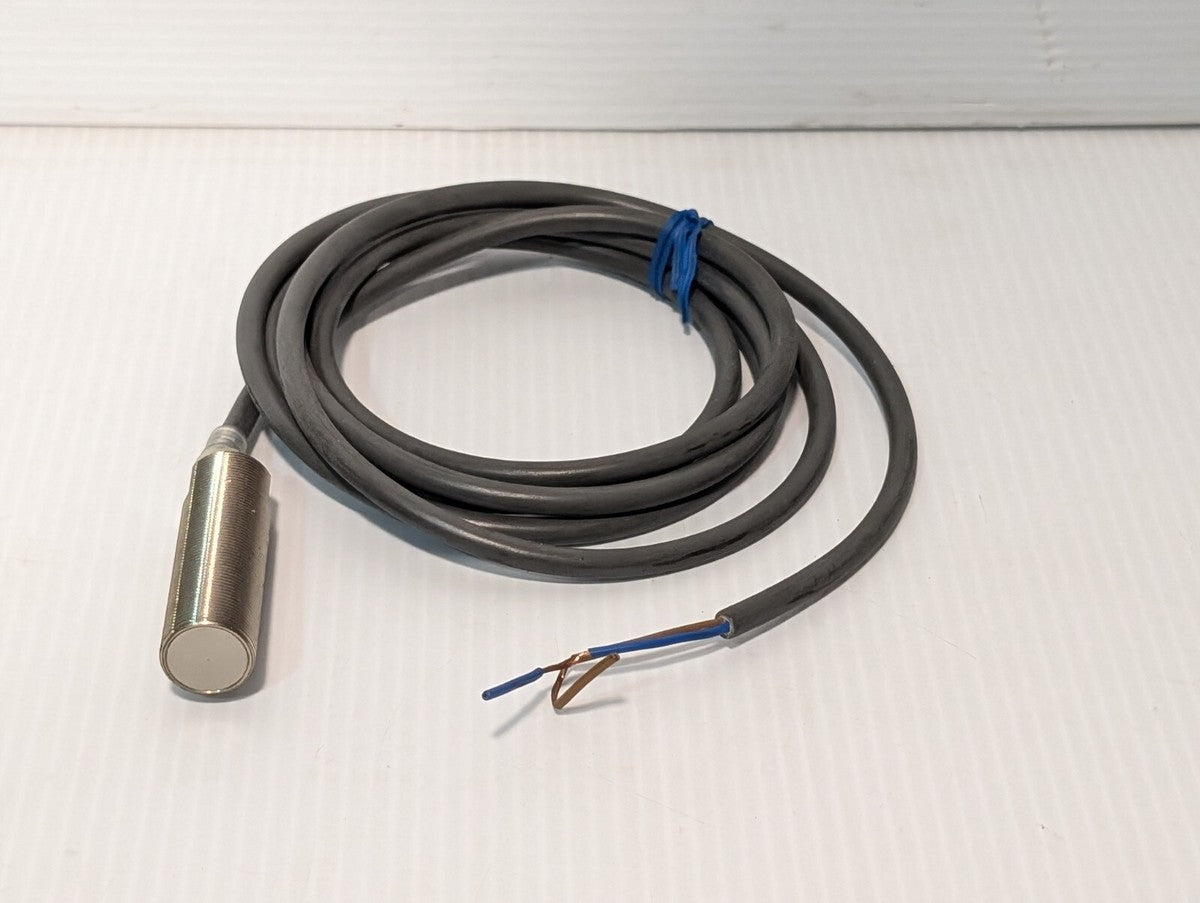 Omron E2E2-X5Y1 Proximity Switch, 24-240VAC, 2 Meter / 6.6' Cable 