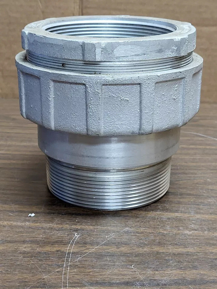 CROUSE HINDS UNY1005 EXPLOSION PROOF UNION 4 INCH STEEL NEW