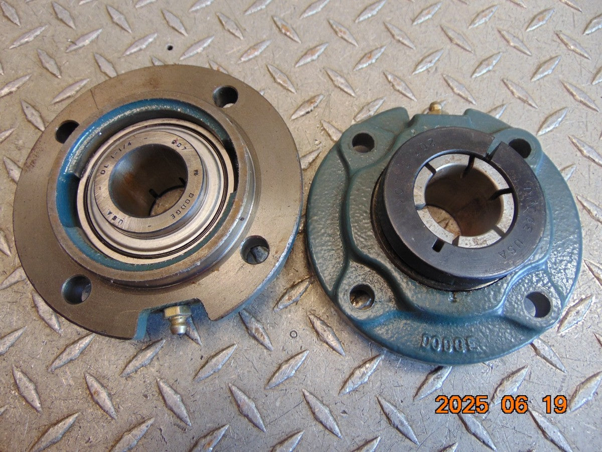 (1) DODGE DL 1-1/4 FLANGE BEARING 4-BOLT 207