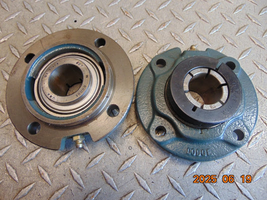 (1) DODGE DL 1-1/4 FLANGE BEARING 4-BOLT 207