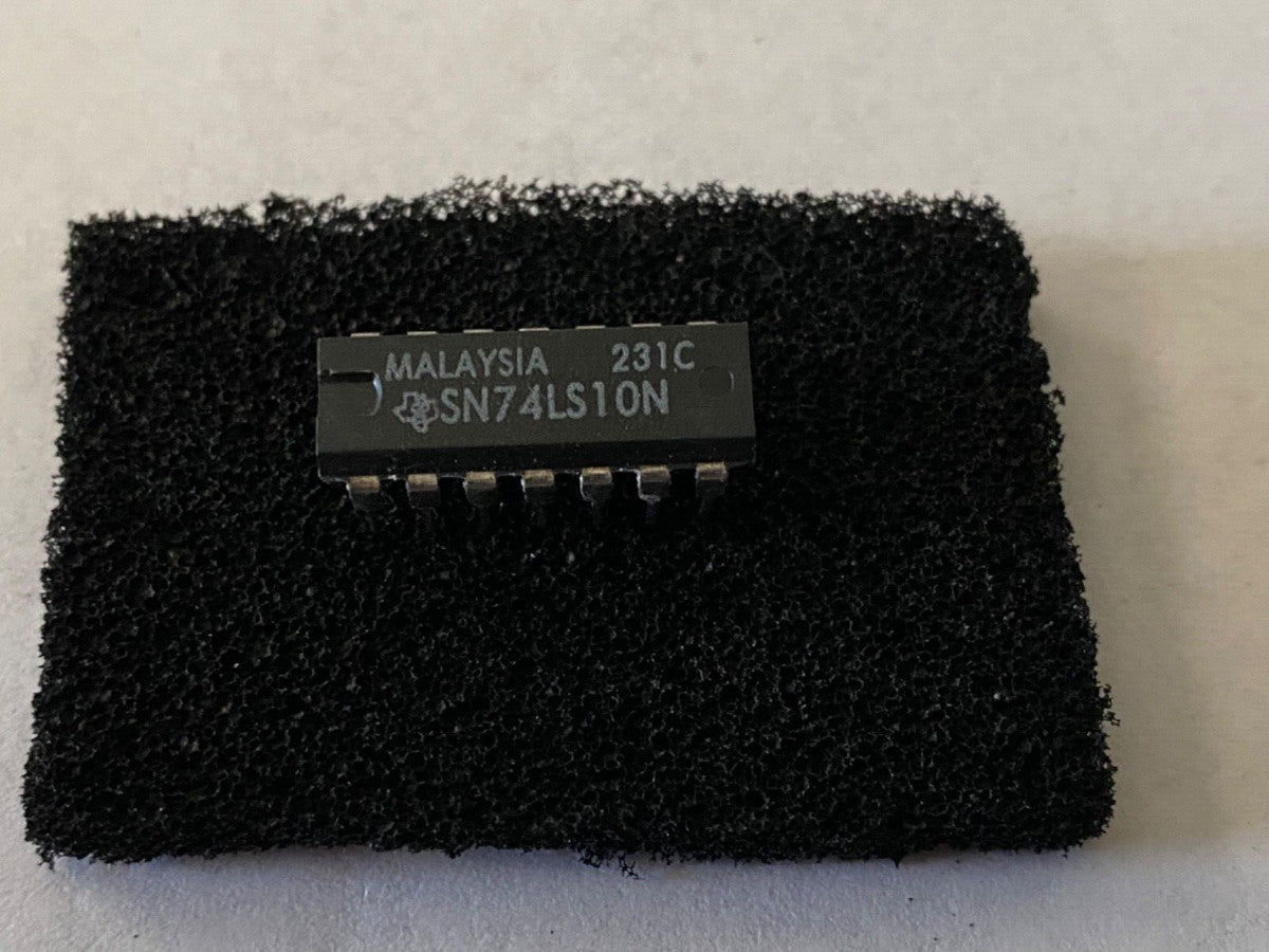Texas Instruments SN74LS10N 3-ch, 3-input bipolar NAND gates Integrated Circuit