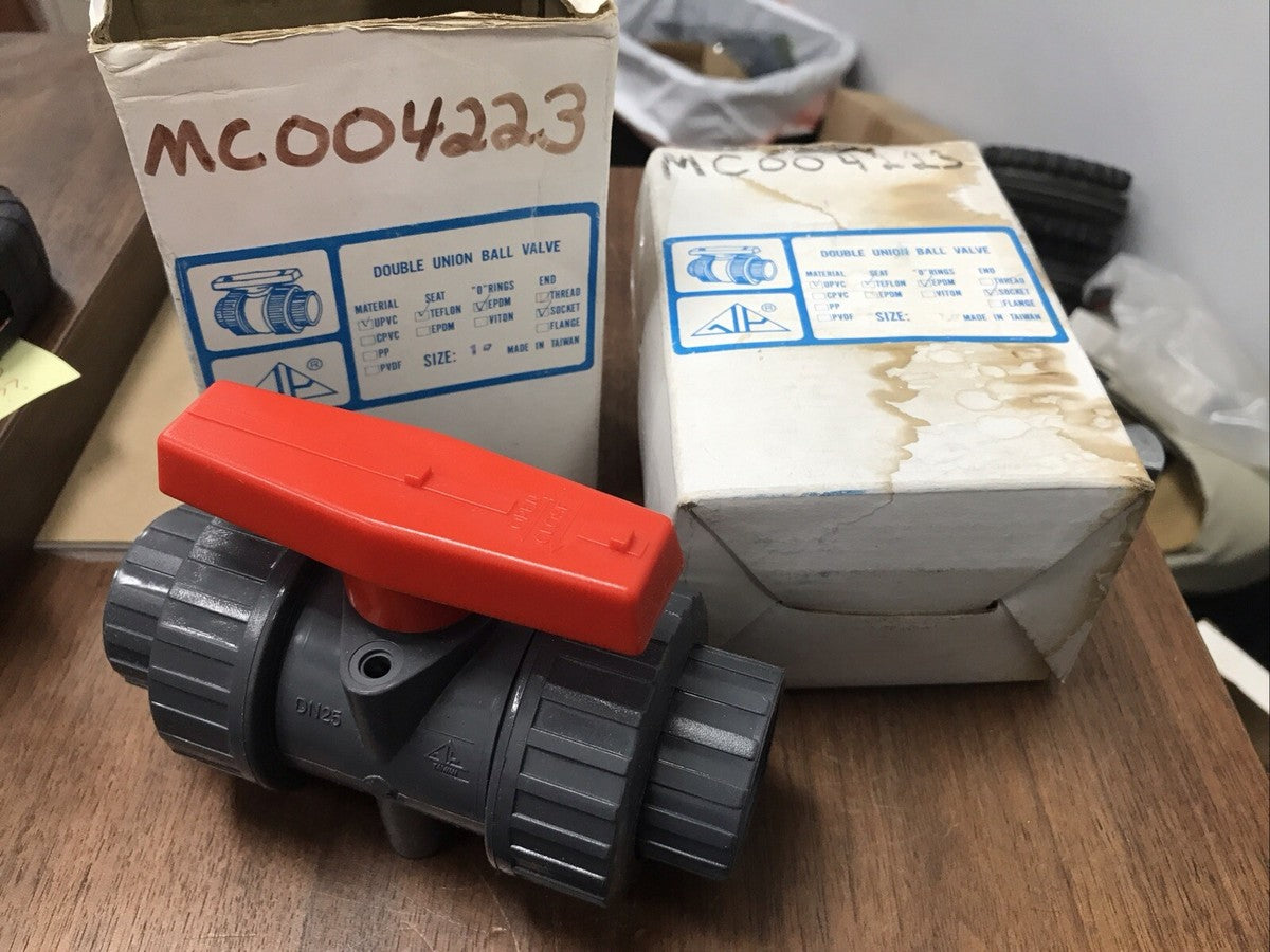 Lot Of 2- 1" Socket UPVC Double Union Ball Valve Unit PN10 DN25 Gray w Red Turn