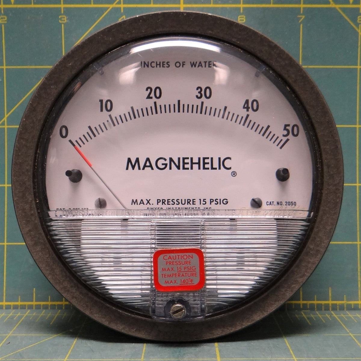 Dwyer Magnehelic 4" Differential Pressure Gauge 0-50 Inches Of Water Model: 2050