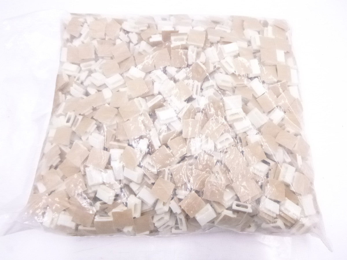 1,000Pk Essentra Cable Clip Wire Saddle on Base Natural Adhesive 0.32"L x 0.10"H