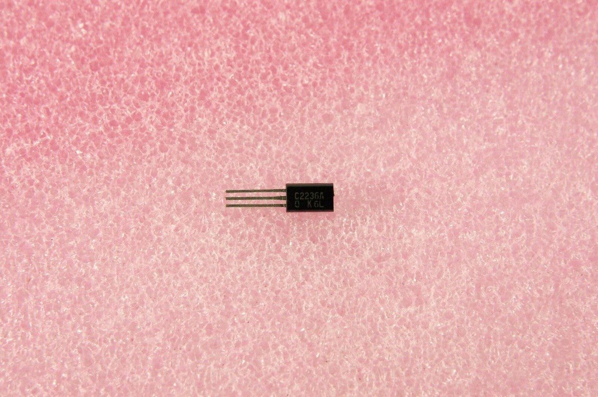 Lot of 4 - 2SC2236A TRANSISTOR NPN, 30V, 1.5A, Large O-92 C2236A - New - USA 