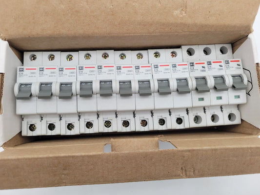 12 Piece Box Cutler Hammer WME1C16 Miniature Circuit Breaker 16 Amp 1 Pole 3kA