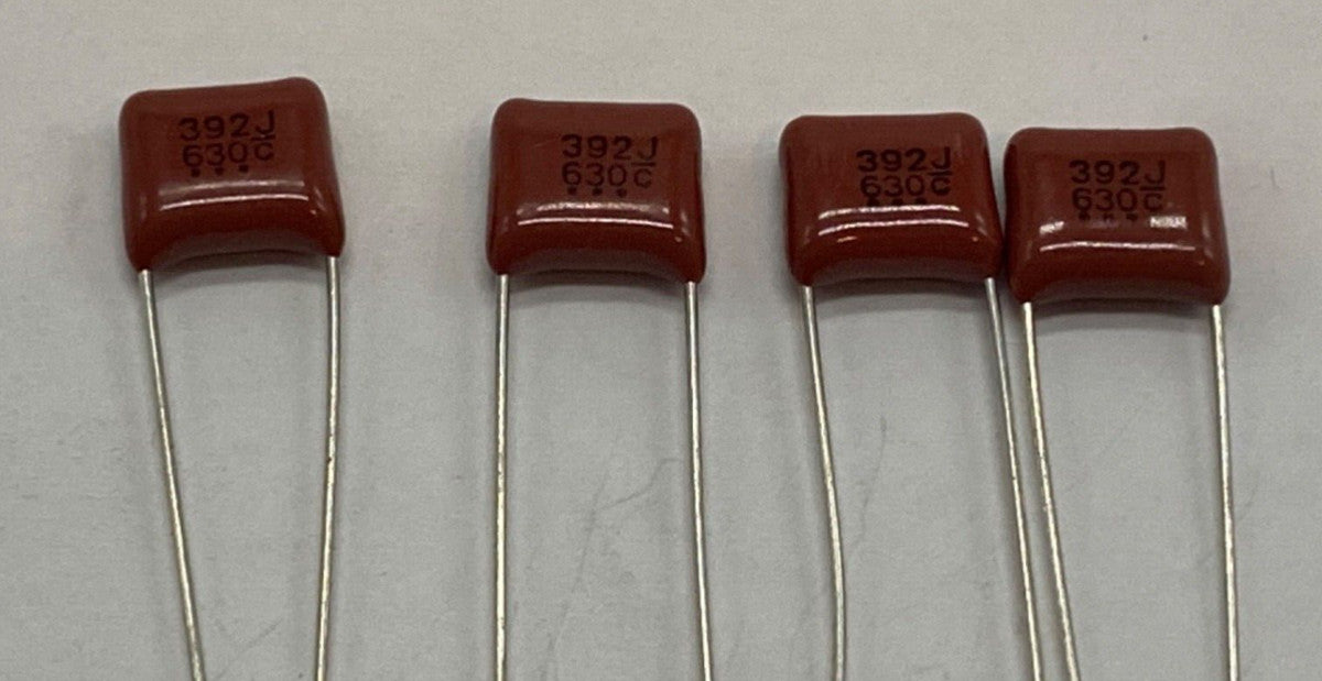 Pack of 4, Metalized Plastic Film capacitor 392J630V radial lead 0.0039uf/630V