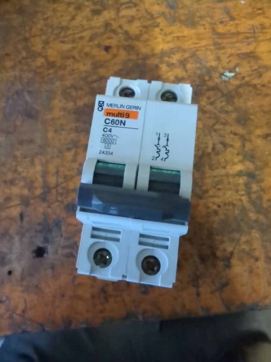 Merlin Gerin 24334 Circuit Breaker, 4A, 400VAC, 2-pole, Multi 9 C60N C4 Type C