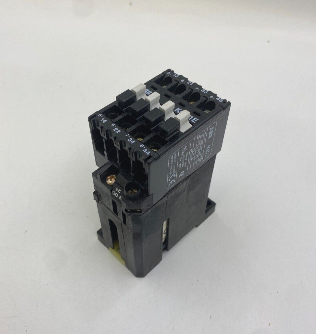 ABB KC31E Voltage Control Relay 10 Amp 600 Volt 4 Pole Coil 24VDC for Contactor
