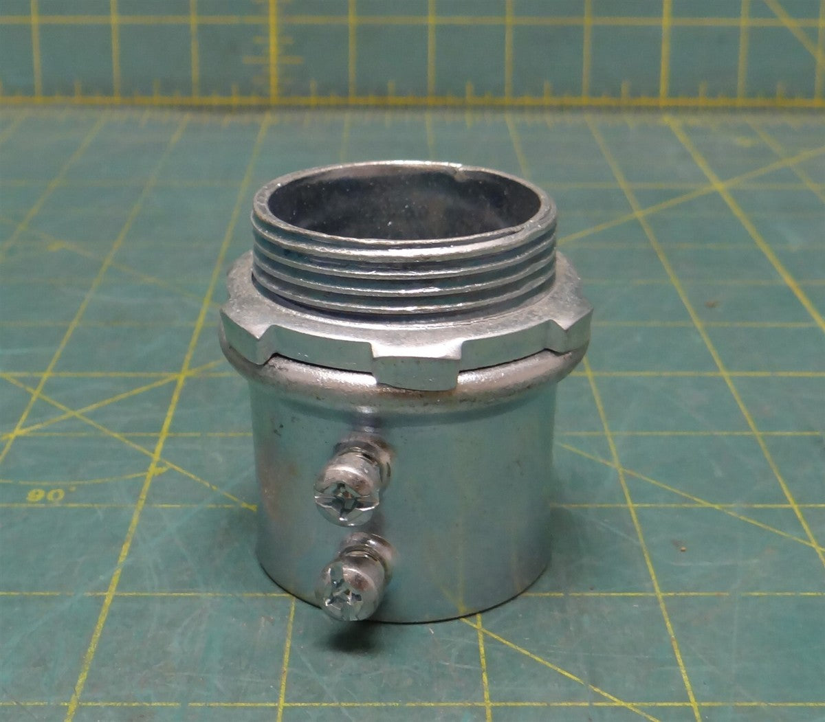 1-1/4" Straight Zinc-Plated Steel Set Screw Connector EMT Conduit Fitting