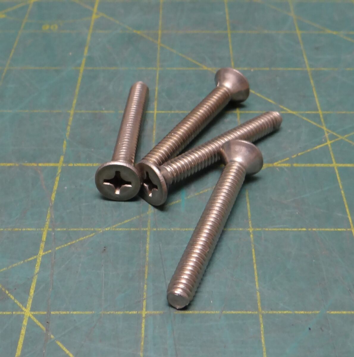 (Lot of 4) 1/4-20 x 2" Length 316 Stainless Steel Philips Flat Head Screws