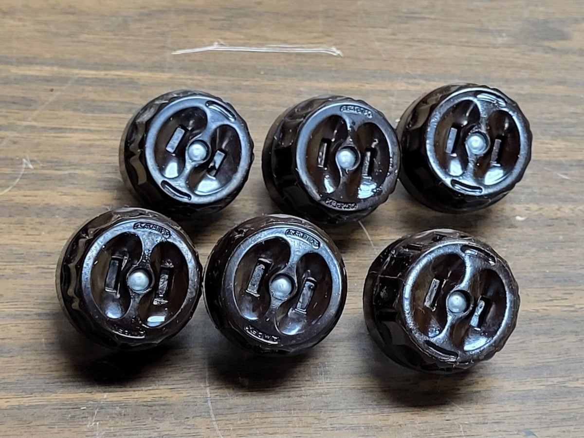 EAGLE 737 EUROPEAN ADAPTORS TO USA 2 WIRE LOT OF 6 NEW