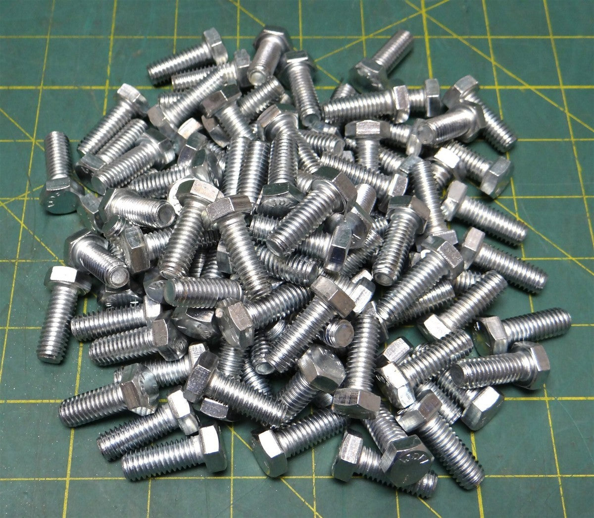 (100) 3/8"-16 x 1" Grade 5 Zinc-plated Steel Machine Bolt NSN: 5306-01-528-2931