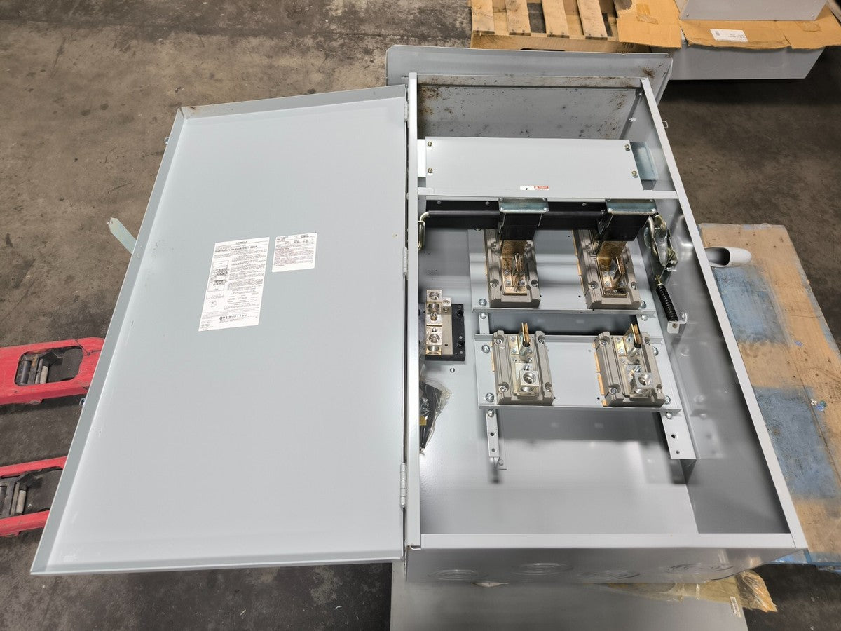 Siemens NR-325 NR325 Fusible Disconnect Switch 400 Amp 2 Pole 240 VAC 250 VDC
