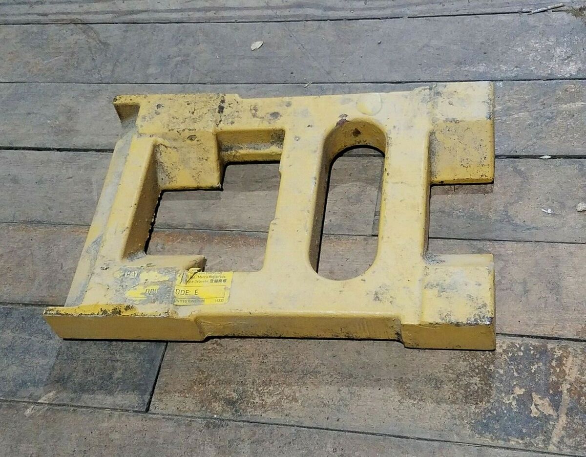 Caterpillar CAT 1380040 Base Heavy Duty Equipment Replacement Parts Genuine OEM