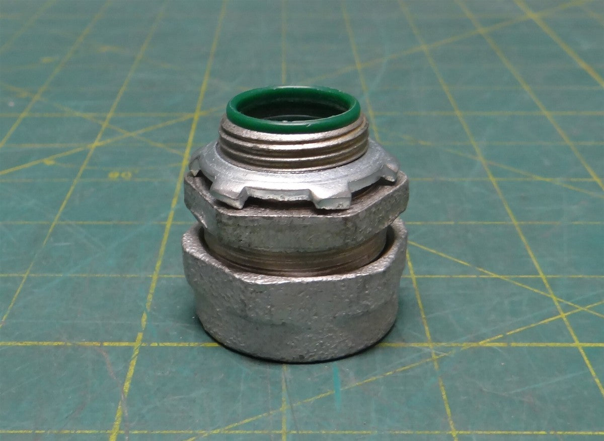 3/4" Straight Raintight Insulated Malleable Iron Compression Conduit Connector