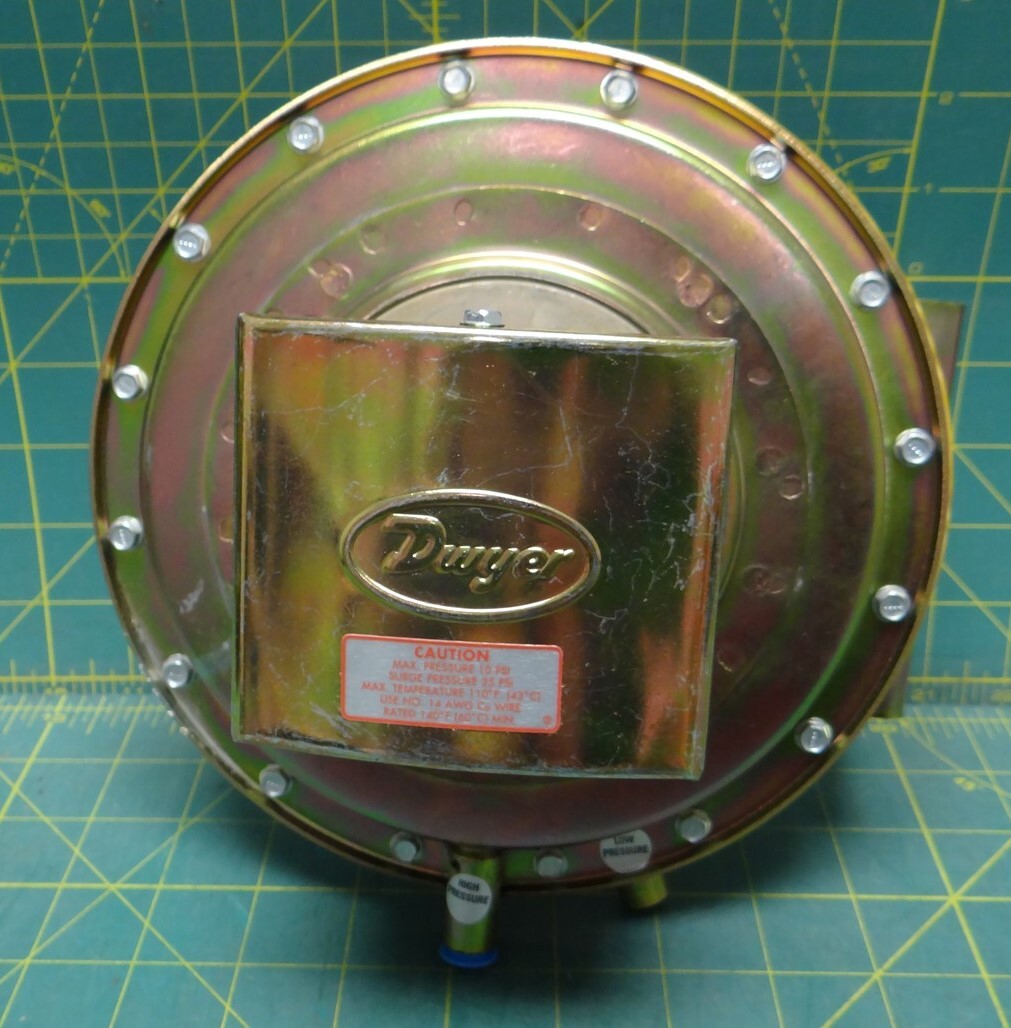 Dwyer Series 1630 Large Diaphragm Pressure Switch 1635-1-MIL