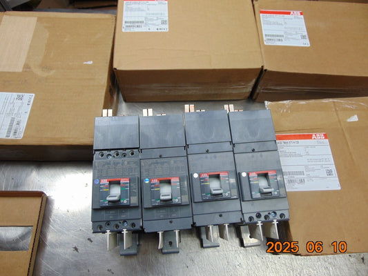 (1) ABB SACE TMAX XT1 H 125 CIRCUIT BREAKER 3-POLE 20A XT1HU3020AYD