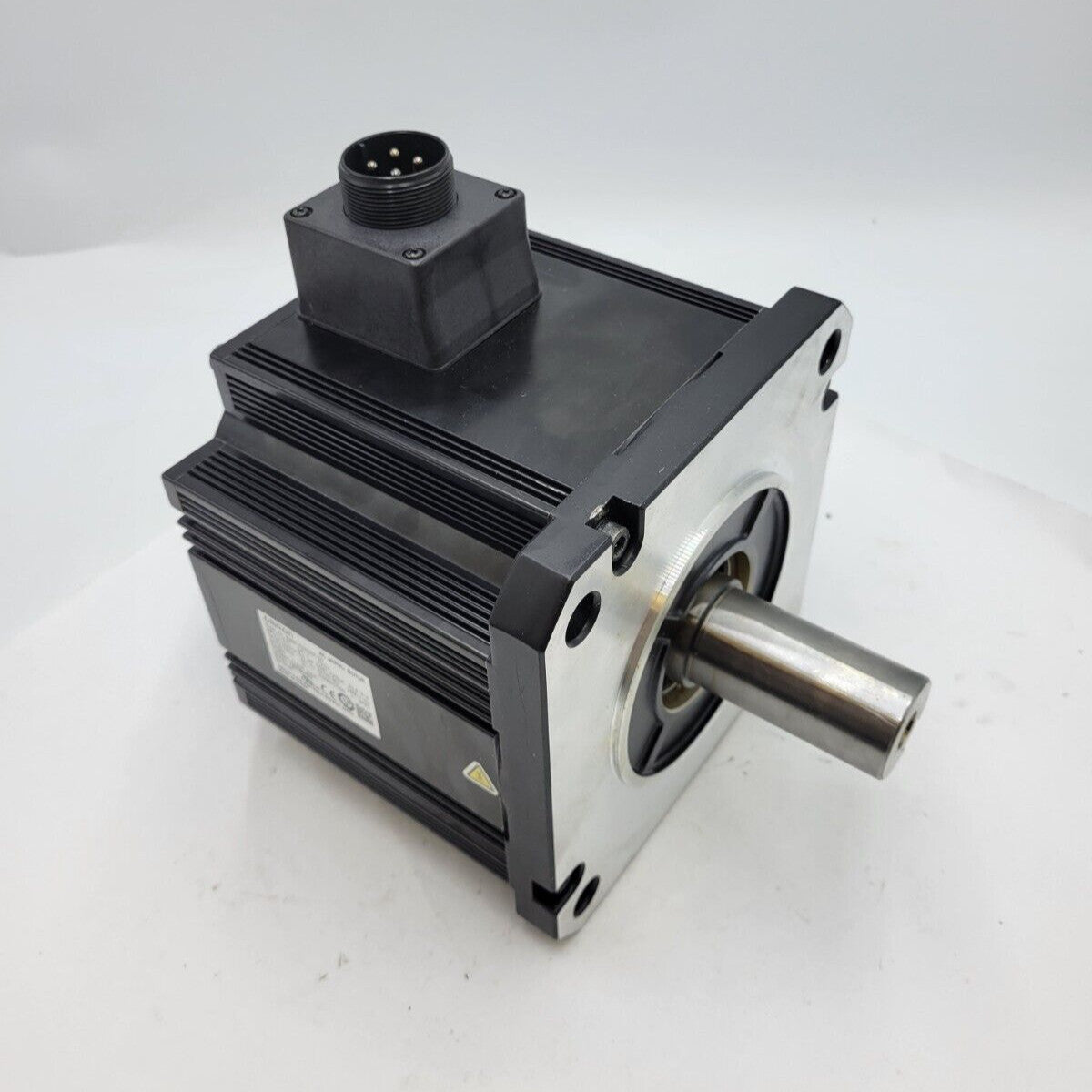 Omron R88M-K5K020F-S2 AC Servo Motor 5kW 23.9Nm 2000RPM 400VAC 3 Phase GE-Series