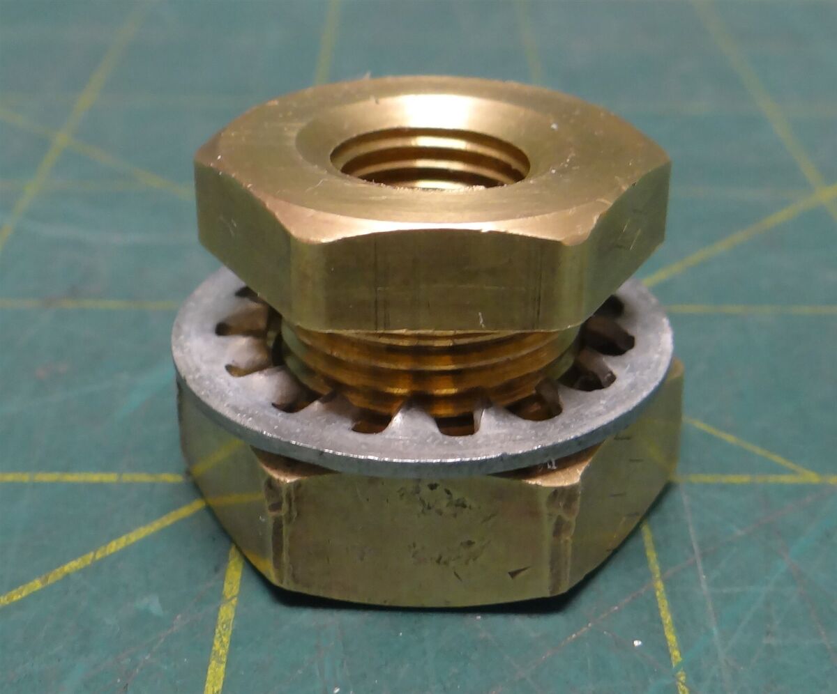 3/8" Female SAE X 3/8" Male NPT Brass Bulkhead Straight Connector 1" Length