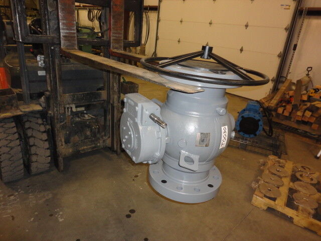 Ball Valve Cameron T31 8" 600 Flanged Full Port Trunnion Gear Op W/ Wheel