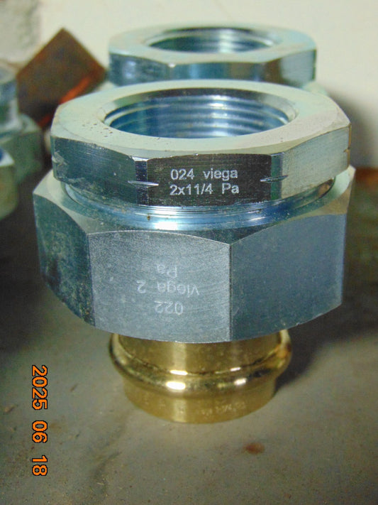 (1) NEW Viega 79170 Propress 1-1/4" P x FPT Di-Electric Union , Bronze/BRASS