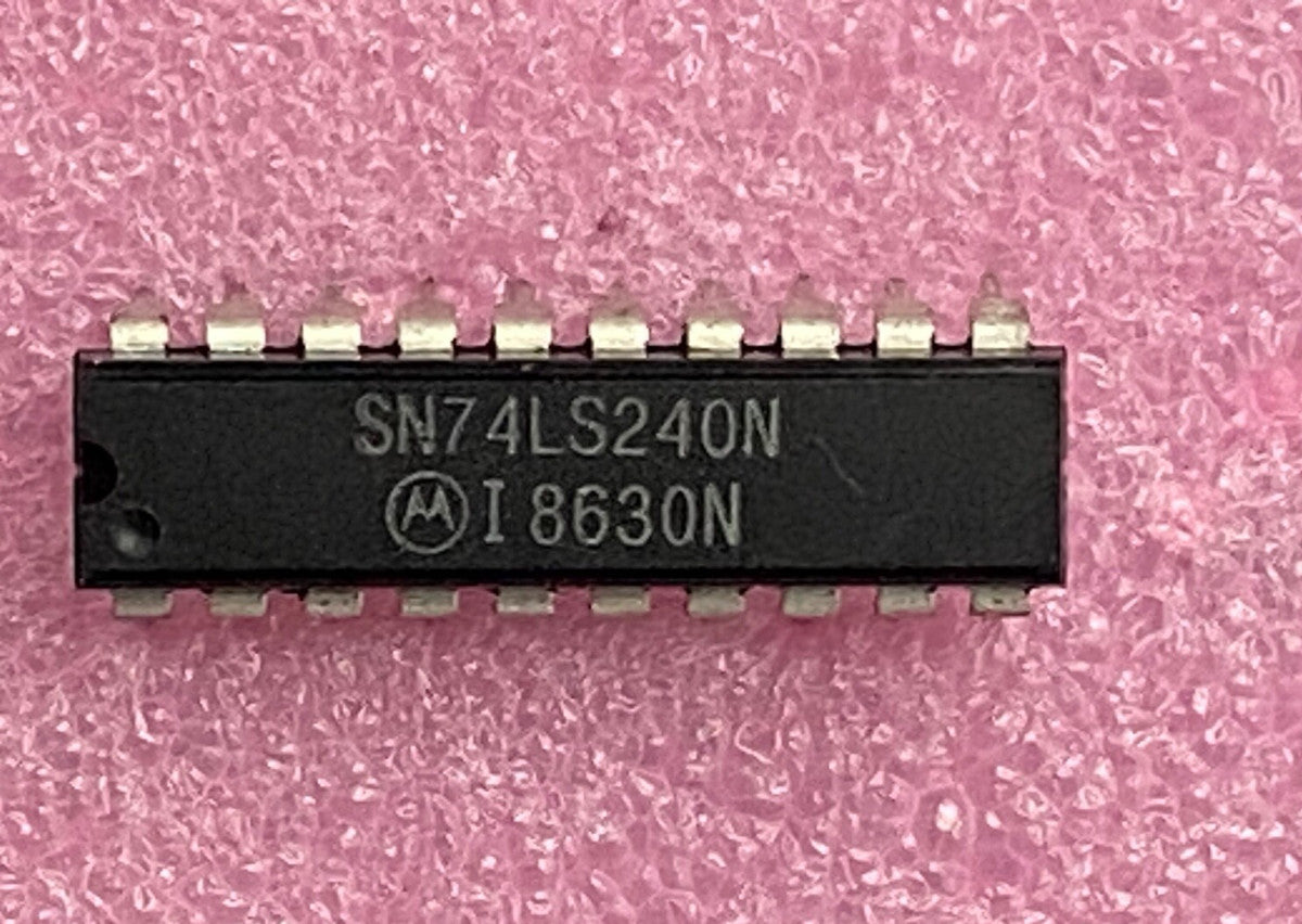 Motorola SN74LS240N 8-channel inverters with outputs Integrated Circuit
