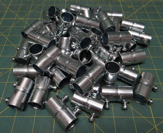 (40) 1/2" Cooper Crouse Hinds Set Screw Type EMT Coupling #460 