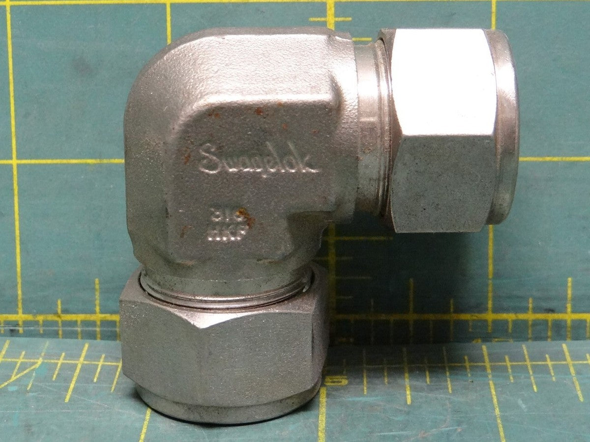 316 Stainless Steel Swagelok Tube Fitting, Union Elbow, 3/4 in. Tube OD