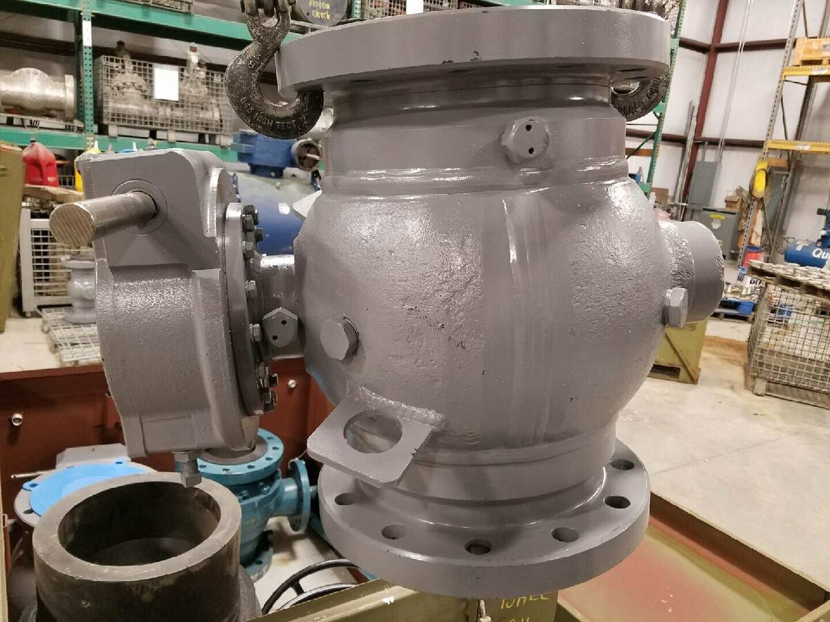 Cameron T31 Ball Valve 8” 300 RF Flanged Full Port Trunnion W/ Gear Op. & Wheel
