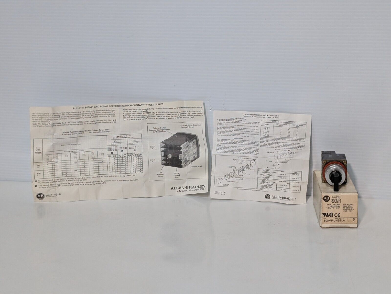 Allen Bradley 800MR-JX9B Ser. A 3 Pos Momentary Oil Tight Selector Switch