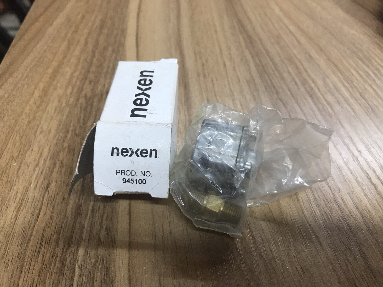 NEXEN GROUP Air Champ Quick Exhaust Shuttle Valve 945100 For Clutches and Brakes